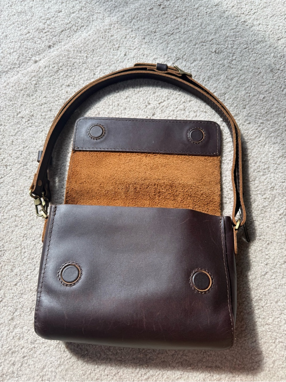 Portland Leather Medium Metro Crossbody Flap Bag in Brown Grizzly - GUC - Picture 6 of 10